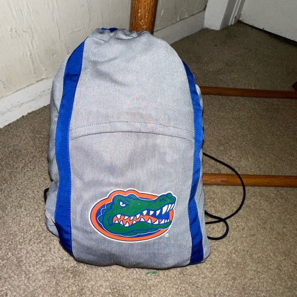 Florida Gators COLOSSEUM Women’s Convertible Outerwear Jacket/Drawstring Bag - Picture 6 of 7